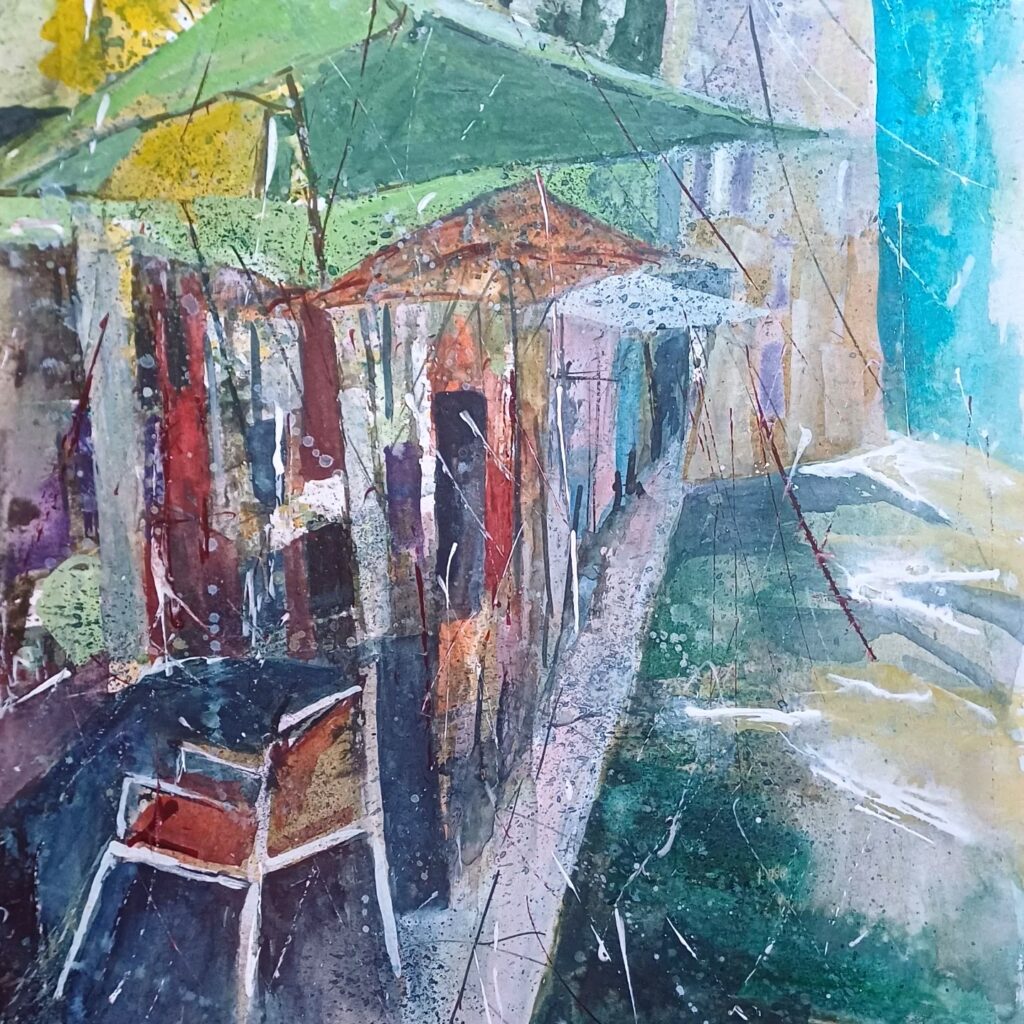 Gasse mit Sonnenschirmen – Bild von Brigitte Tekautz